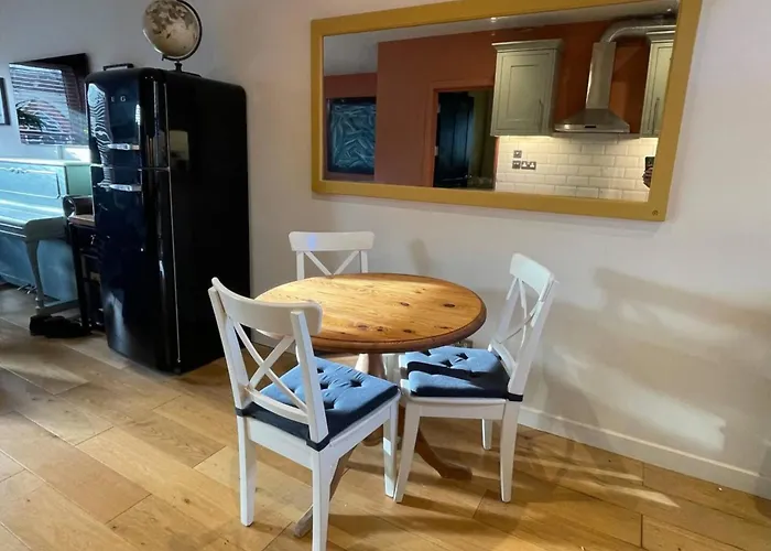 Charming And Spacious 2 Bed Near Kensal Green Tube