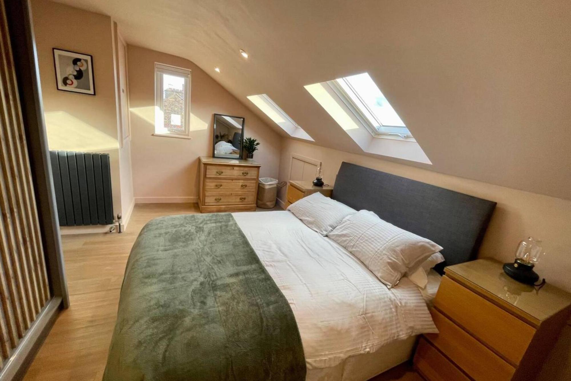 Charming And Spacious 2 Bed Near Kensal Green Tube