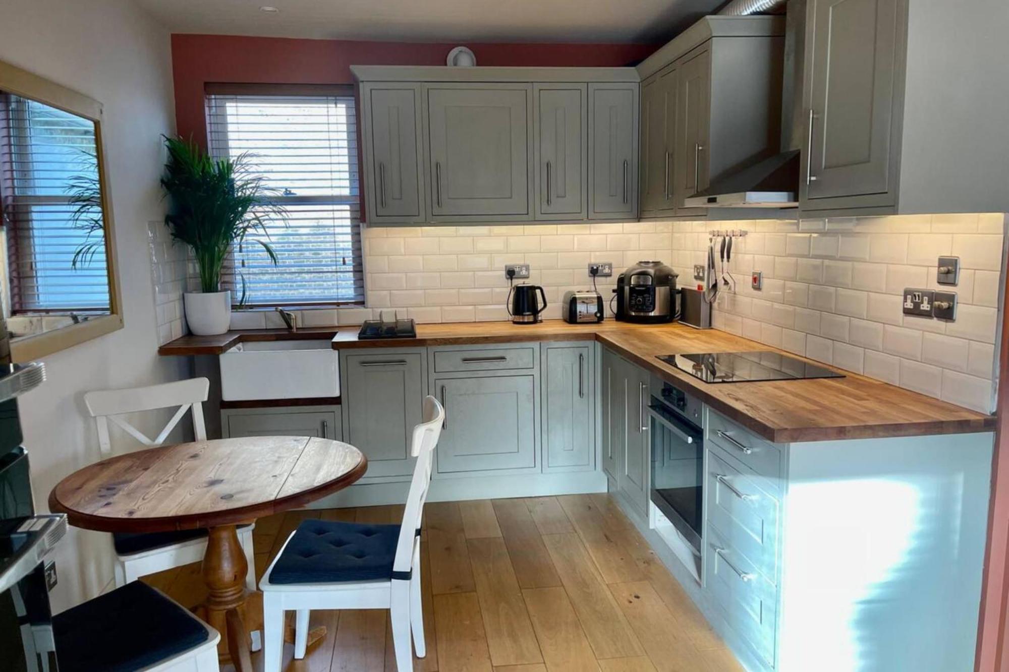 Charming And Spacious 2 Bed Near Kensal Green Tube Appartamento *